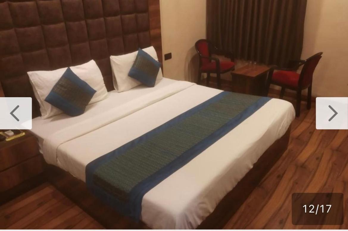 Hotel Star Palace - Near Karol Bagh Metro Дели Экстерьер фото